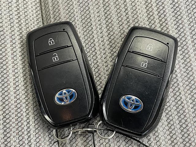 ヤリス ハイブリッドＺ　純正ディスプレイナビ　Ｂｌｕｅｔｏｏｔｈ　ミラキャスト　全方位カメラ　ＢＳＭ　モデリスタエアロ　シートヒーター　純正ドラレコ　ＥＴＣ２．０　セーフティセンス　衝突軽減　追従クルコン　ＬＥＤライト　禁煙（37枚目）