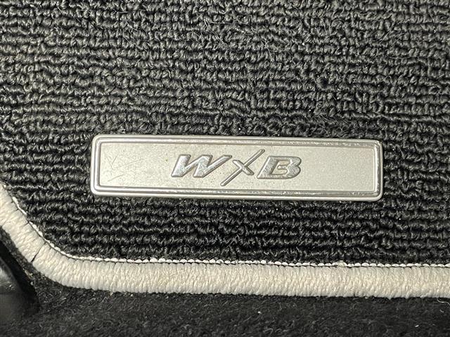 カローラツーリング ハイブリッド　ダブルバイビー　純正１０型ＤＡナビ　フルセグＴＶ　バックカメラ　Ｂｌｕｅｔｏｏｔｈ　黒ハーフレザー　トヨタセーフティセンス　温シート　ステアリングヒーター　ＥＴＣ　レーダークルコン　ＬＥＤヘッドライト　ＢＳＭ　禁煙車（17枚目）