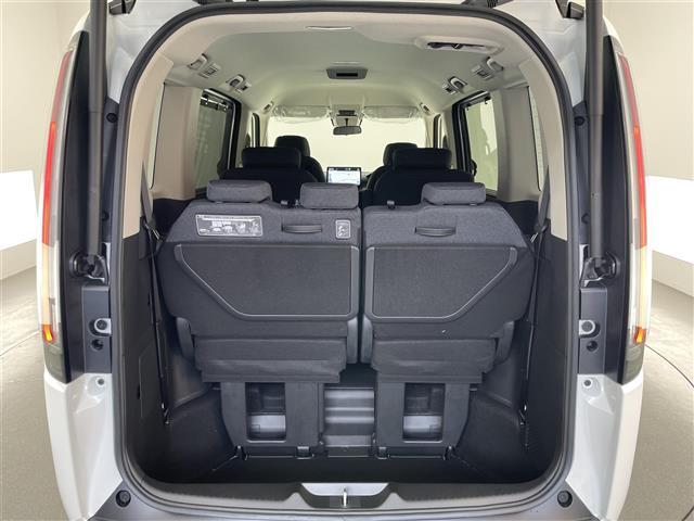 ステップワゴン ｅ：ＨＥＶエアー　ＥＸ　登録済未使用車　純１１型ナビ　フルセグＴＶ　Ｂｌｕｅｔｏｏｔｈ　バックカメラ　ホンダセンシング　ＢＳＭ　追従クルコン　衝突軽減　オートハイビーム　パワーバックドア　全列ＵＳＢポート　ＬＥＤオートライト（22枚目）