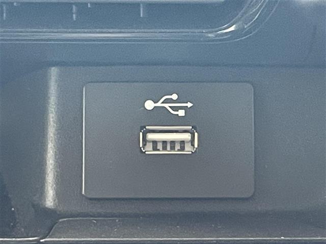 デイズ ボレロ　Ｘ　純正９型ナビ　フルセグＴＶ　Ｂｌｕｅｔｏｏｔｈ　全方位カメラ　ＥＴＣ　ナビ連動純正ドラレコ　ボレロハーフレザー専用シート　オートライト　エマブレ　衝突軽減装置　ツートンカラー　コーナーセンサー　禁煙車（10枚目）