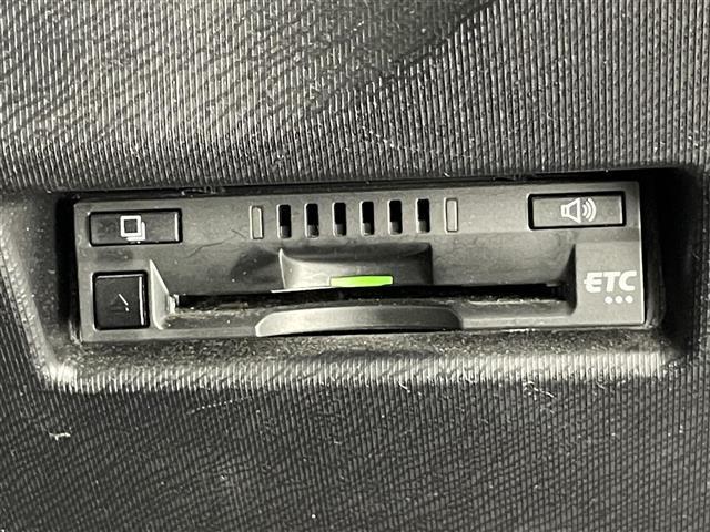 アクア Ｓスタイルブラック　純正ナビ　セーフティセンス　禁煙車　フルセグＴＶ　ＤＶＤ　Ｂｌｕｅｔｏｏｔｈ　ＥＴＣ　バックカメラ　車線逸脱　衝突軽減　オートハイビーム　純正フロアマット　スマートキー　プッシュスタート　Ｗエアバッグ（8枚目）