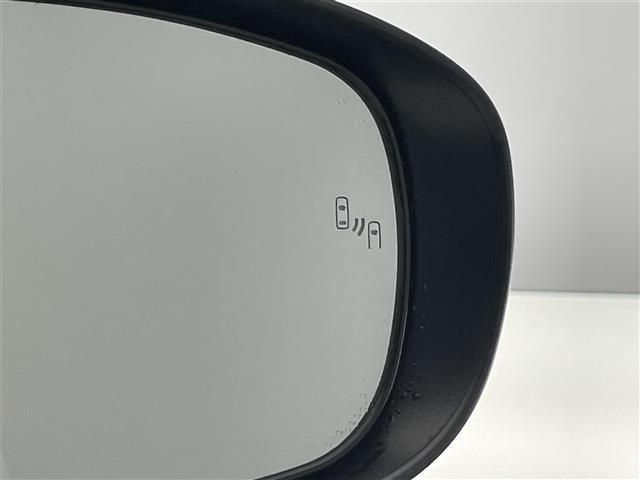 ライズ Ｚ　社外９型ナビ　ＢＳＭ　禁煙車　ＨＤＭＩ　フルセグＴＶ　バックカメラ　ＥＴＣ　シートヒーター　スマートアシスト　衝突軽減　追従クルコン　スペアタイヤ　プッシュスタート　コーナーセンサー　ターボ搭載車（7枚目）