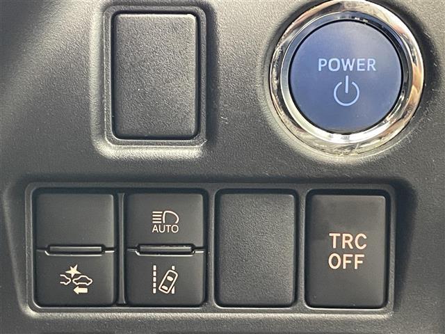 ヴォクシー ハイブリッドＺＳ　煌ＩＩ　純正１０型ナビ　純正１２型後席モニター　両側パワスラ　フルセグＴＶ　シートヒーター　バックカメラ　純正ドラレコ　ＥＴＣ　セーフティセンス　衝突軽減　レーンキープ　３眼ＬＥＤ　クルコン　プッシュスタート（12枚目）