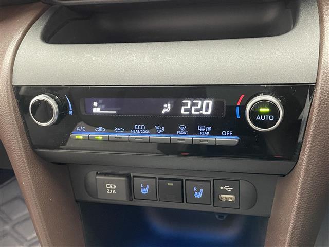 ヤリスクロス ハイブリッドＺ　純正８型ナビ　ＨＵＤ　全方位カメラ　ＢＳＭ　茶ハーフレザー　Ｂｌｕｅｔｏｏｔｈ　フルセグＴＶ　シートヒーター　ＥＴＣ２．０　セーフティセンス　衝突軽減　追従クルコン　オートハイビーム　ＡＣ１００Ｖ電源（15枚目）