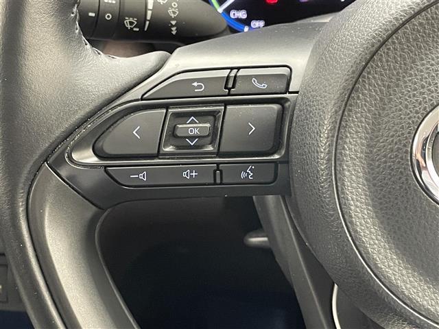 ヤリスクロス ハイブリッドＺ　純正８型ナビ　ＨＵＤ　全方位カメラ　ＢＳＭ　茶ハーフレザー　Ｂｌｕｅｔｏｏｔｈ　フルセグＴＶ　シートヒーター　ＥＴＣ２．０　セーフティセンス　衝突軽減　追従クルコン　オートハイビーム　ＡＣ１００Ｖ電源（29枚目）