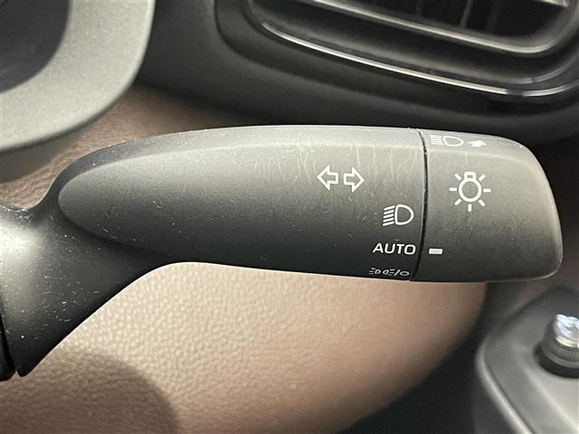 ヤリスクロス ハイブリッドＺ　純正８型ナビ　ＨＵＤ　全方位カメラ　ＢＳＭ　茶ハーフレザー　Ｂｌｕｅｔｏｏｔｈ　フルセグＴＶ　シートヒーター　ＥＴＣ２．０　セーフティセンス　衝突軽減　追従クルコン　オートハイビーム　ＡＣ１００Ｖ電源（31枚目）