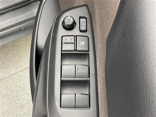 ヤリスクロス ハイブリッドＺ　純正８型ナビ　ＨＵＤ　全方位カメラ　ＢＳＭ　茶ハーフレザー　Ｂｌｕｅｔｏｏｔｈ　フルセグＴＶ　シートヒーター　ＥＴＣ２．０　セーフティセンス　衝突軽減　追従クルコン　オートハイビーム　ＡＣ１００Ｖ電源（34枚目）