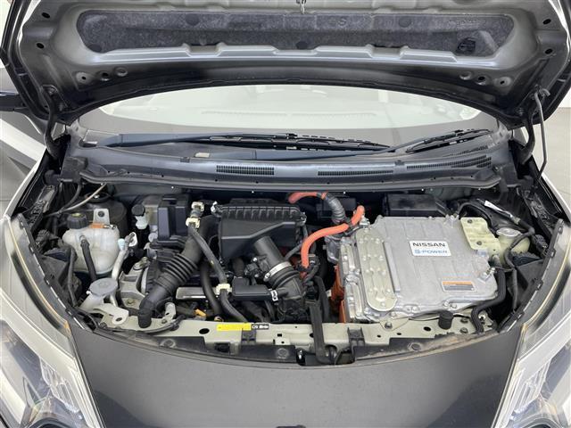 ノート ｅ－パワー　Ｘ　純正ナビ　全方位カメラ　スマートルームミラー　禁煙車　Ｂｌｕｅｔｏｏｔｈ　フルセグＴＶ　ＤＶＤ再生　ＥＴＣ　前後ドラレコ　衝突軽減　ＨＩＤオートライト　レーンキープ　純正フロアマット　プッシュスタート（26枚目）