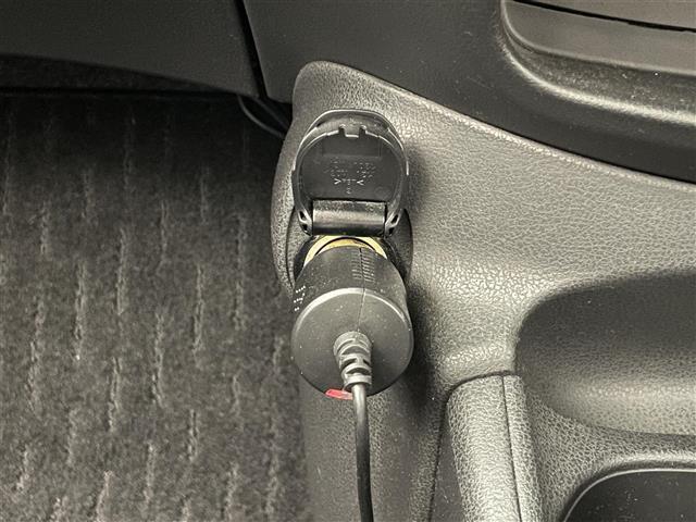 ノート ｅ－パワー　Ｘ　純正ナビ　全方位カメラ　スマートルームミラー　禁煙車　Ｂｌｕｅｔｏｏｔｈ　フルセグＴＶ　ＤＶＤ再生　ＥＴＣ　前後ドラレコ　衝突軽減　ＨＩＤオートライト　レーンキープ　純正フロアマット　プッシュスタート（35枚目）