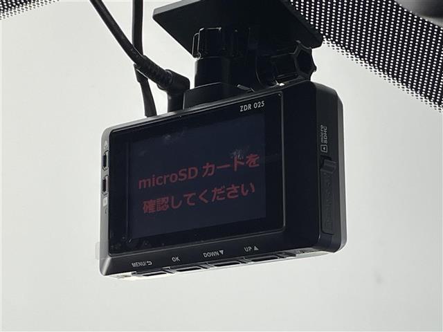 ＭＡＺＤＡ３ファストバック ＸＤ　Ｌパッケージ　純正８．８型ナビ　ＨＤＭＩ　黒革　全方位カメラ　禁煙車　ＢＳＭ　フルセグＴＶ　前後ドラレコ　ＥＴＣ　シートヒーター　衝突軽減　追従クルコン　社外アルミ付スタッドレス４本積込　ＬＥＤオートライト　フォグ（11枚目）