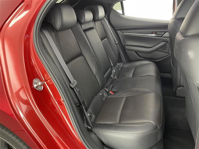 ＭＡＺＤＡ３ファストバック ＸＤ　Ｌパッケージ　純正８．８型ナビ　ＨＤＭＩ　黒革　全方位カメラ　禁煙車　ＢＳＭ　フルセグＴＶ　前後ドラレコ　ＥＴＣ　シートヒーター　衝突軽減　追従クルコン　社外アルミ付スタッドレス４本積込　ＬＥＤオートライト　フォグ（23枚目）