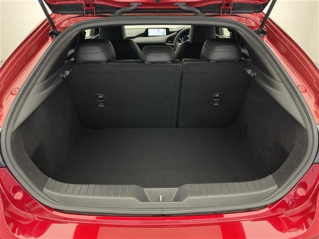 ＭＡＺＤＡ３ファストバック ＸＤ　Ｌパッケージ　純正８．８型ナビ　ＨＤＭＩ　黒革　全方位カメラ　禁煙車　ＢＳＭ　フルセグＴＶ　前後ドラレコ　ＥＴＣ　シートヒーター　衝突軽減　追従クルコン　社外アルミ付スタッドレス４本積込　ＬＥＤオートライト　フォグ（24枚目）