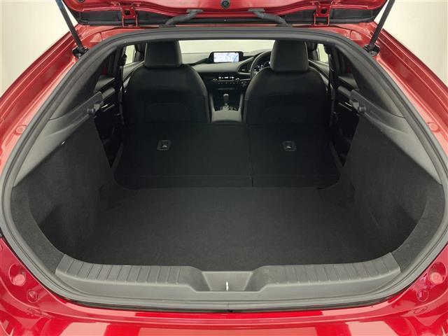 ＭＡＺＤＡ３ファストバック ＸＤ　Ｌパッケージ　純正８．８型ナビ　ＨＤＭＩ　黒革　全方位カメラ　禁煙車　ＢＳＭ　フルセグＴＶ　前後ドラレコ　ＥＴＣ　シートヒーター　衝突軽減　追従クルコン　社外アルミ付スタッドレス４本積込　ＬＥＤオートライト　フォグ（25枚目）