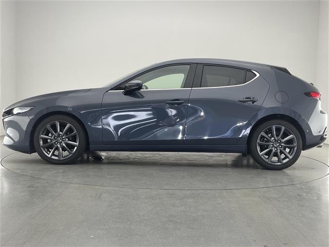 ＭＡＺＤＡ３ファストバック ２０Ｓバーガンディ　セレクション　純正８．８型ナビ　全方位カメラ　赤革　禁煙　パドルシフト　ＢＳＭ　ＨＵＤ　ＨＤＭＩ　追従クルコン　フルセグＴＶ　ＤＶＤ　ＥＴＣ　シートヒーター　パワーシート　純正アルミ　衝突軽減　ＬＥＤオートライト（19枚目）