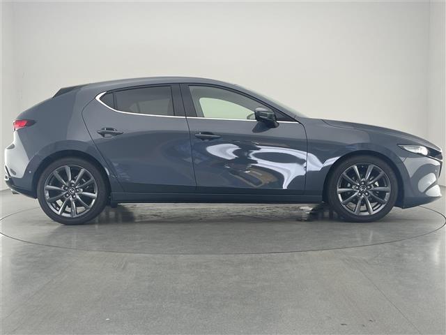 ＭＡＺＤＡ３ファストバック ２０Ｓバーガンディ　セレクション　純正８．８型ナビ　全方位カメラ　赤革　禁煙　パドルシフト　ＢＳＭ　ＨＵＤ　ＨＤＭＩ　追従クルコン　フルセグＴＶ　ＤＶＤ　ＥＴＣ　シートヒーター　パワーシート　純正アルミ　衝突軽減　ＬＥＤオートライト（42枚目）
