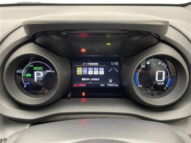 ヤリス ハイブリッドＧ　純正８型ＤＡナビ　アドバンストパーク　全方位カメラ　ＢＳＭ　前後ドラレコ　ＥＴＣ　セーフティセンス　衝突軽減　追従クルコン　ＬＥＤオートライト　純正ＡＷ　レーンキープ　プッシュスタート　スマートキー（10枚目）