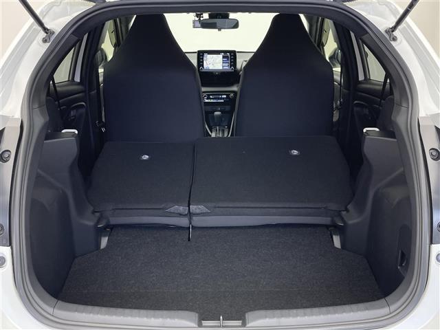 ヤリス ハイブリッドＧ　純正８型ＤＡナビ　アドバンストパーク　全方位カメラ　ＢＳＭ　前後ドラレコ　ＥＴＣ　セーフティセンス　衝突軽減　追従クルコン　ＬＥＤオートライト　純正ＡＷ　レーンキープ　プッシュスタート　スマートキー（24枚目）