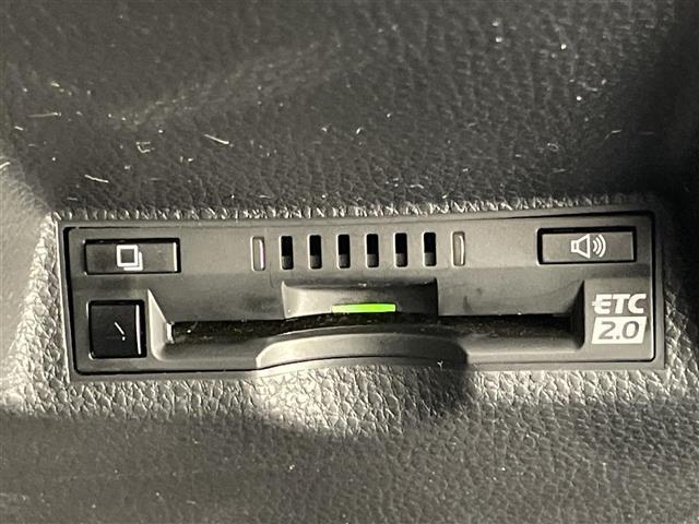 ヤリス ハイブリッドＺ　純正８型ＤＡナビ　フルセグＴＶ　全方位カメラ　禁煙　シートヒーター　ＥＴＣ　ドラレコ　セーフティセンス　衝突軽減　追従クルコン　コーナーセンサー　ＬＥＤオートライト　純正ＯＰ１６インチアルミ　ＵＳＢ（11枚目）