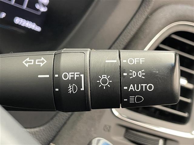 ヴェゼル ハイブリッドRS・ホンダセンシング 純正8型ナビ シートヒーター HDMI 禁煙車 バックカメラ パドルシフト フルセグTV DVD ETC 前後ドラレコ LEDオートライト ホンダセンシング 衝突軽減 追従クルコン 車線逸脱 フォグ(32枚目)