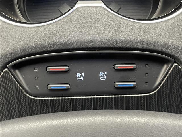ハリアーハイブリッド Ｚ　レザーパッケージ　純正１２．３型ナビ　ＪＢＬ　調光パノラマルーフ　ＨＵＤ　デジイン　全方位カメラ　ＢＳＭ　黒革　ベンチレーション　シートヒーター　ＥＴＣ２．０　前後ドラレコ　セーフティセンス　衝突軽減　追従クルコン（14枚目）