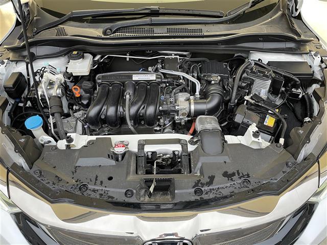 ヴェゼル ハイブリッドＺ・ホンダセンシング　純正ナビ　禁煙　シートヒーター　バックカメラ　フルセグ　ＤＶＤ　前後ドラレコ　ＥＴＣ　カープレイ対応　黒ハーフレザー　ホンダセンシング　衝突軽減　レーンキープ　パドルシフト　ＬＥＤオートライト　フォグ（23枚目）