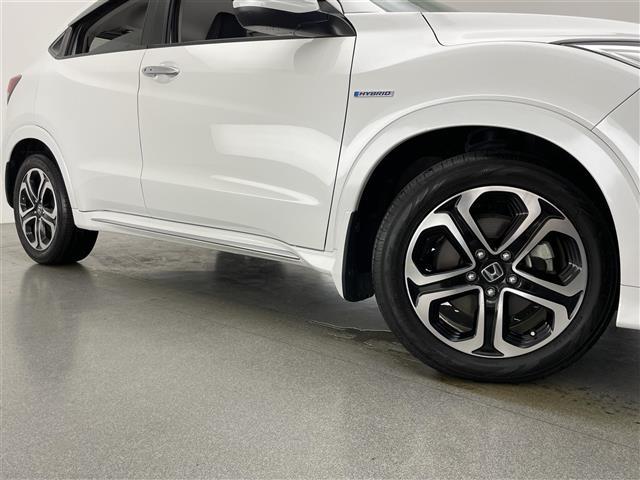 ヴェゼル ハイブリッドＺ・ホンダセンシング　純正ナビ　禁煙　シートヒーター　バックカメラ　フルセグ　ＤＶＤ　前後ドラレコ　ＥＴＣ　カープレイ対応　黒ハーフレザー　ホンダセンシング　衝突軽減　レーンキープ　パドルシフト　ＬＥＤオートライト　フォグ（36枚目）