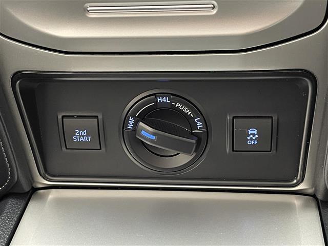 ランドクルーザープラド ＴＸ　Ｌパッケージ　マットブラックエディション　純正９型ＤＡナビ　ムーンルーフ　全方位カメラ　黒革　禁煙　ＥＴＣ２．０　ベンチレーション　シートヒーター　セーフティセンス　衝突軽減　ＢＳＭ　追従クルコン　ＬＥＤオートライト　ルーフレール　電動シート（14枚目）