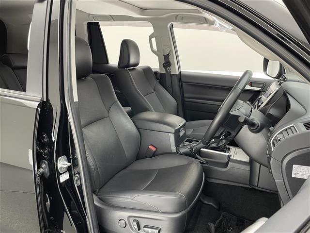 ランドクルーザープラド ＴＸ　Ｌパッケージ　マットブラックエディション　純正９型ＤＡナビ　ムーンルーフ　全方位カメラ　黒革　禁煙　ＥＴＣ２．０　ベンチレーション　シートヒーター　セーフティセンス　衝突軽減　ＢＳＭ　追従クルコン　ＬＥＤオートライト　ルーフレール　電動シート（21枚目）