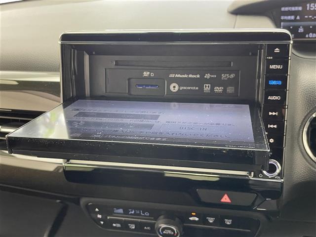 Ｎ－ＢＯＸカスタム Ｇ・Ｌターボホンダセンシング　純正８型ナビ　ホンダセンシング　禁煙車　パドルシフト　両側パワスラ　バックカメラ　黒ハーフレザー　ＬＥＤオートライト　フォグ　追従クルコン　フルセグ　ＤＶＤ　ドラレコ　ＥＴＣ　衝突軽減　レーンキープ（12枚目）