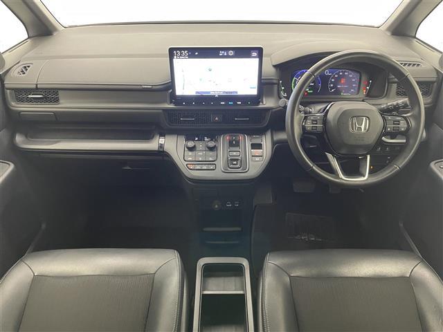 ステップワゴン e:HEVスパーダ 純正11.4型ナビ 純正15.6型後席モニター 禁煙 電動リヤゲート シートヒーター バックカメラ フルセグ ホンダセンシング 衝突軽減 追従クルコン 誤発進抑制 車線逸脱 LEDオートライト ETC(2枚目)