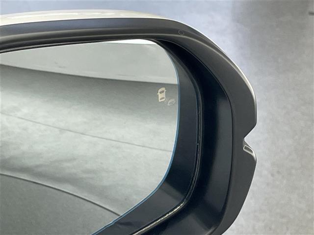 ステップワゴン e:HEVスパーダ 純正11.4型ナビ 純正15.6型後席モニター 禁煙 電動リヤゲート シートヒーター バックカメラ フルセグ ホンダセンシング 衝突軽減 追従クルコン 誤発進抑制 車線逸脱 LEDオートライト ETC(8枚目)