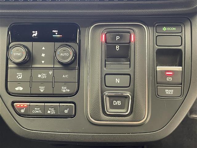 ステップワゴン e:HEVスパーダ 純正11.4型ナビ 純正15.6型後席モニター 禁煙 電動リヤゲート シートヒーター バックカメラ フルセグ ホンダセンシング 衝突軽減 追従クルコン 誤発進抑制 車線逸脱 LEDオートライト ETC(11枚目)