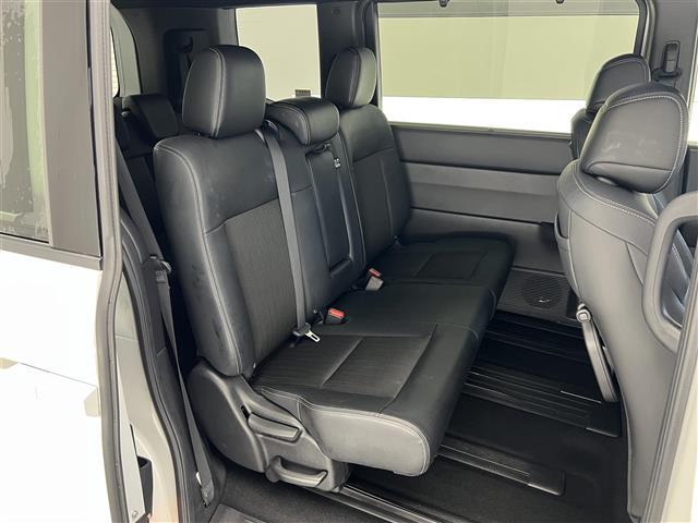 ステップワゴン e:HEVスパーダ 純正11.4型ナビ 純正15.6型後席モニター 禁煙 電動リヤゲート シートヒーター バックカメラ フルセグ ホンダセンシング 衝突軽減 追従クルコン 誤発進抑制 車線逸脱 LEDオートライト ETC(20枚目)