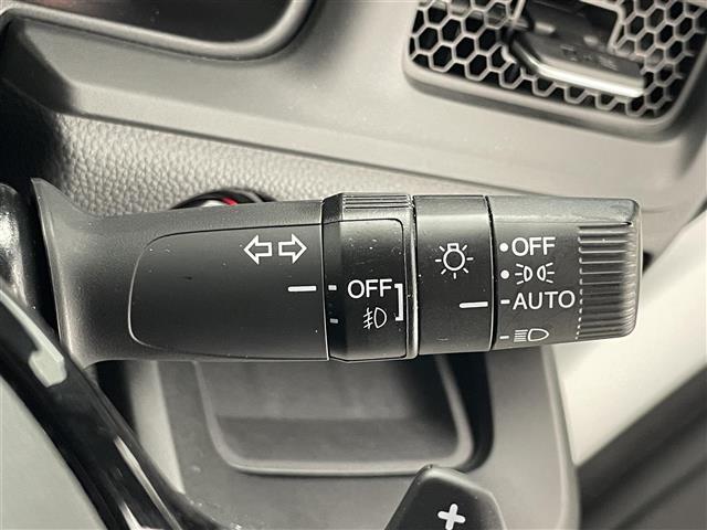 ステップワゴン e:HEVスパーダ 純正11.4型ナビ 純正15.6型後席モニター 禁煙 電動リヤゲート シートヒーター バックカメラ フルセグ ホンダセンシング 衝突軽減 追従クルコン 誤発進抑制 車線逸脱 LEDオートライト ETC(28枚目)