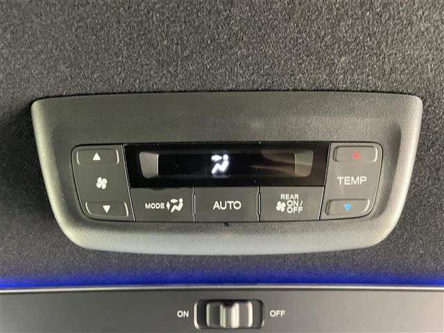 ステップワゴン e:HEVスパーダ 純正11.4型ナビ 純正15.6型後席モニター 禁煙 電動リヤゲート シートヒーター バックカメラ フルセグ ホンダセンシング 衝突軽減 追従クルコン 誤発進抑制 車線逸脱 LEDオートライト ETC(34枚目)