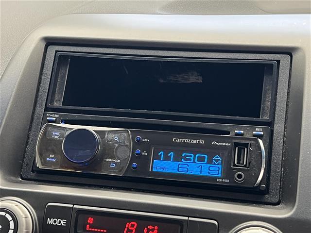 シビック タイプR MT車 禁煙 Bremboブレーキキャリパー プッシュスタート HIDヘッドライト オートハイビーム 電動格納ドアミラー リアウィング 純正アルミホイール 純正フロアマット オーディオプレイヤー(9枚目)