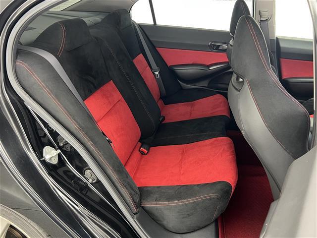 シビック タイプR MT車 禁煙 Bremboブレーキキャリパー プッシュスタート HIDヘッドライト オートハイビーム 電動格納ドアミラー リアウィング 純正アルミホイール 純正フロアマット オーディオプレイヤー(22枚目)