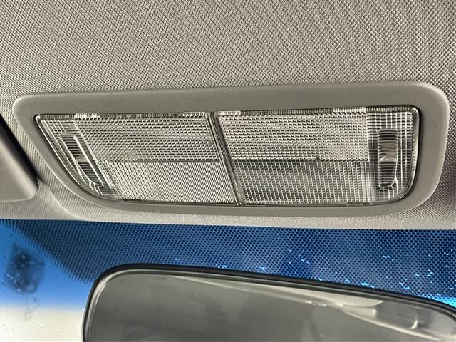 シビック タイプR MT車 禁煙 Bremboブレーキキャリパー プッシュスタート HIDヘッドライト オートハイビーム 電動格納ドアミラー リアウィング 純正アルミホイール 純正フロアマット オーディオプレイヤー(26枚目)