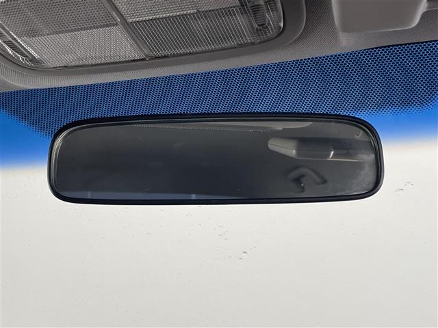 シビック タイプR MT車 禁煙 Bremboブレーキキャリパー プッシュスタート HIDヘッドライト オートハイビーム 電動格納ドアミラー リアウィング 純正アルミホイール 純正フロアマット オーディオプレイヤー(28枚目)