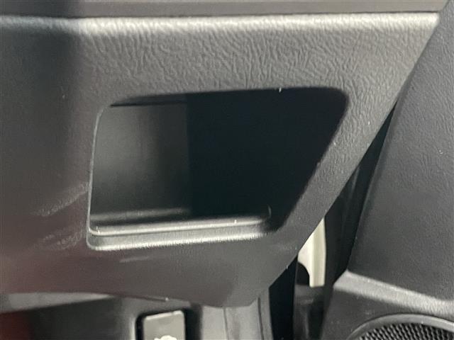 シビック タイプR MT車 禁煙 Bremboブレーキキャリパー プッシュスタート HIDヘッドライト オートハイビーム 電動格納ドアミラー リアウィング 純正アルミホイール 純正フロアマット オーディオプレイヤー(30枚目)