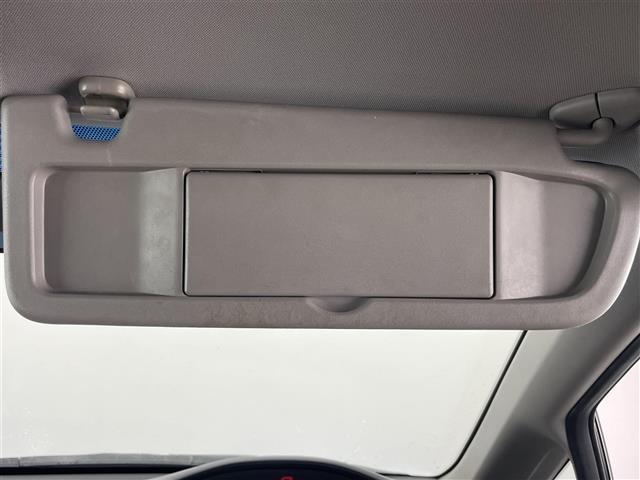 シビック タイプR MT車 禁煙 Bremboブレーキキャリパー プッシュスタート HIDヘッドライト オートハイビーム 電動格納ドアミラー リアウィング 純正アルミホイール 純正フロアマット オーディオプレイヤー(31枚目)