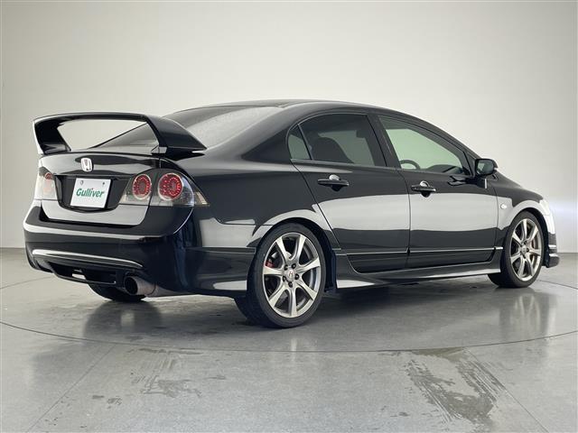 シビック タイプR MT車 禁煙 Bremboブレーキキャリパー プッシュスタート HIDヘッドライト オートハイビーム 電動格納ドアミラー リアウィング 純正アルミホイール 純正フロアマット オーディオプレイヤー(39枚目)