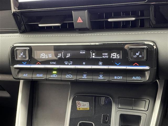 ノア ハイブリッドＳ－Ｚ　純正１０．５型ＤＡナビ　デジイン　カラーＨＵＤ　禁煙　ＤＶＤ　フルセグ　ＥＴＣ２．０　前後ドラレコ　ＨＤＭＩ　バックカメラ　シートヒーター　セーフティセンス　衝突軽減　追従クルコン　黒ハーフレザー（5枚目）