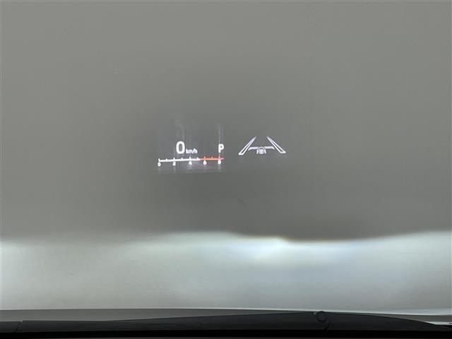 ノア ハイブリッドＳ－Ｚ　純正１０．５型ＤＡナビ　デジイン　カラーＨＵＤ　禁煙　ＤＶＤ　フルセグ　ＥＴＣ２．０　前後ドラレコ　ＨＤＭＩ　バックカメラ　シートヒーター　セーフティセンス　衝突軽減　追従クルコン　黒ハーフレザー（7枚目）