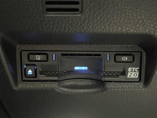 ノア ハイブリッドＳ－Ｚ　純正１０．５型ＤＡナビ　デジイン　カラーＨＵＤ　禁煙　ＤＶＤ　フルセグ　ＥＴＣ２．０　前後ドラレコ　ＨＤＭＩ　バックカメラ　シートヒーター　セーフティセンス　衝突軽減　追従クルコン　黒ハーフレザー（12枚目）