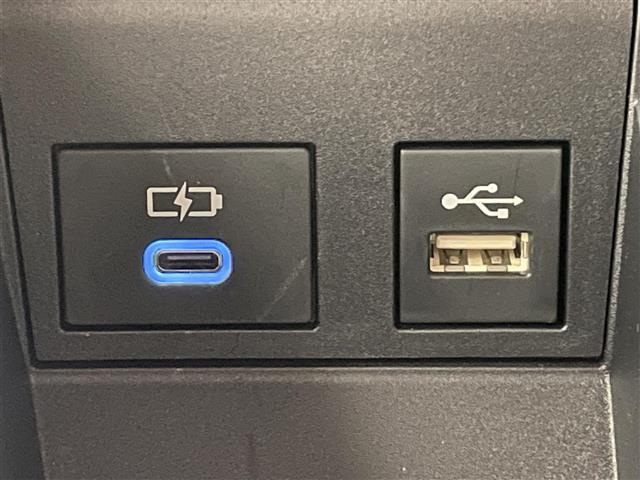 ノア ハイブリッドＳ－Ｚ　純正１０．５型ＤＡナビ　デジイン　カラーＨＵＤ　禁煙　ＤＶＤ　フルセグ　ＥＴＣ２．０　前後ドラレコ　ＨＤＭＩ　バックカメラ　シートヒーター　セーフティセンス　衝突軽減　追従クルコン　黒ハーフレザー（31枚目）