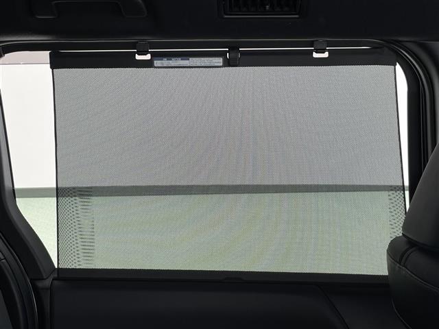 ノア ハイブリッドＳ－Ｚ　純正１０．５型ＤＡナビ　デジイン　カラーＨＵＤ　禁煙　ＤＶＤ　フルセグ　ＥＴＣ２．０　前後ドラレコ　ＨＤＭＩ　バックカメラ　シートヒーター　セーフティセンス　衝突軽減　追従クルコン　黒ハーフレザー（33枚目）