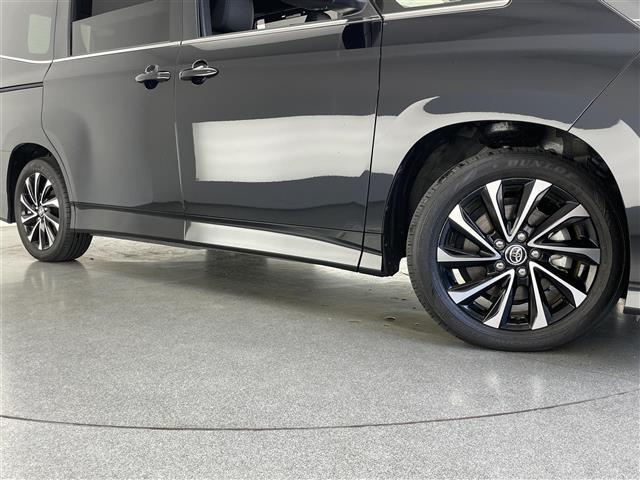 ノア ハイブリッドＳ－Ｚ　純正１０．５型ＤＡナビ　デジイン　カラーＨＵＤ　禁煙　ＤＶＤ　フルセグ　ＥＴＣ２．０　前後ドラレコ　ＨＤＭＩ　バックカメラ　シートヒーター　セーフティセンス　衝突軽減　追従クルコン　黒ハーフレザー（36枚目）