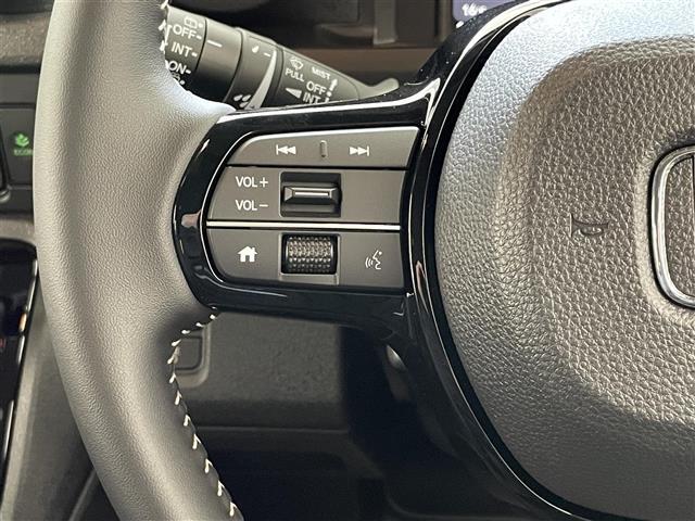 N-BOXカスタム コーディネートスタイル ホンダセンシング 衝突軽減 禁煙 追従クルコン ハンドル支援 ナビ装着用パッケージ ハーフレザー シートヒーター 両側パワースライドドア 電動パーキングブレーキ リアロールシェード シート背面テーブル(12枚目)