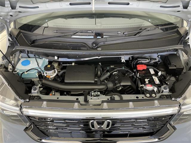 N-BOXカスタム コーディネートスタイル ホンダセンシング 衝突軽減 禁煙 追従クルコン ハンドル支援 ナビ装着用パッケージ ハーフレザー シートヒーター 両側パワースライドドア 電動パーキングブレーキ リアロールシェード シート背面テーブル(24枚目)